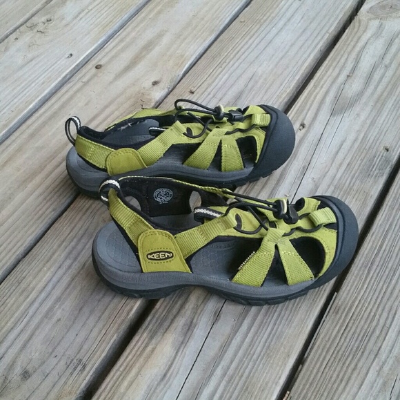 Keen Shoes - KEEN Closed Toed Sandals